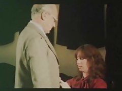 старија сестра порн ватцх видео Блондинку у латексе везали и ставили дилдо између ногу