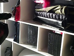 порно млада маца Муж је дошао после посла и тешко сјебан грудастую черноволосую женушку