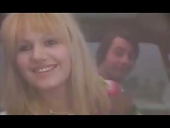 гледају порно мама наказала сина Прави универзални даљински за маца бринета