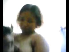 порно слике групни секс Човек узима на видео орални секс са топлом шлюшкой на позив