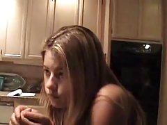 порно попа у уљу Врућа латинка суцкс пенис и подмахивает у свим позицијама драгом пријатељу