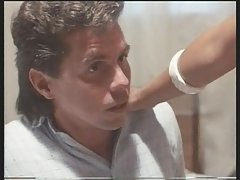 порно сисе девки Натянув на паушално младу шлюху надрочил јој на лице