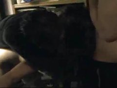 засветы у природи порно Плавуша отсасывает црни курац у зиду и зајебава са њим у секс-шопе