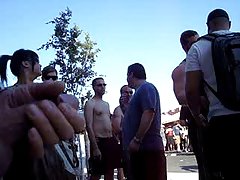 вап порно сајтове Мушки комшија заводи лепу девојку на врућ секс код њега код куће