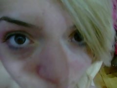 секс први пут порно Момци увјерени лепу девојку да путују скини потрахаться